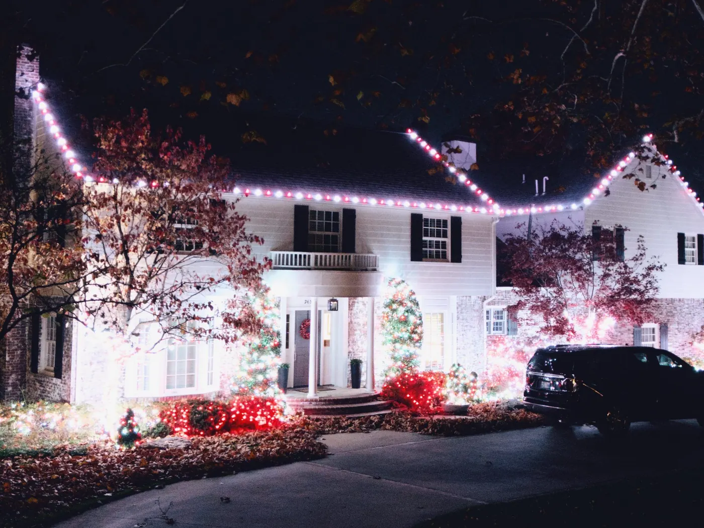 White colonial in red and white